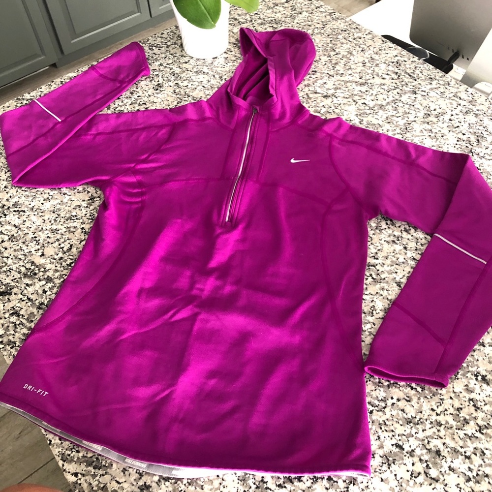NIKE DRY-FIT